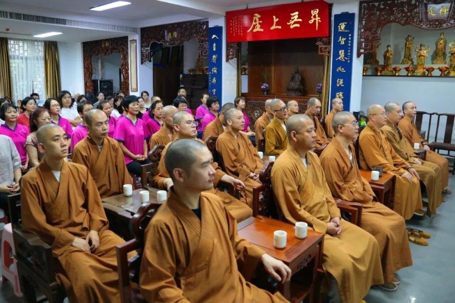 陇西县举行2024年春节文旅商贸促消费活动暨古莱坞•奥特莱斯运营启动仪式